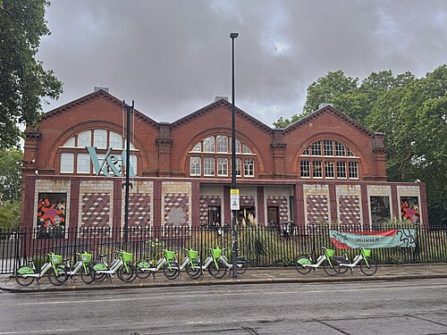Young V&A
